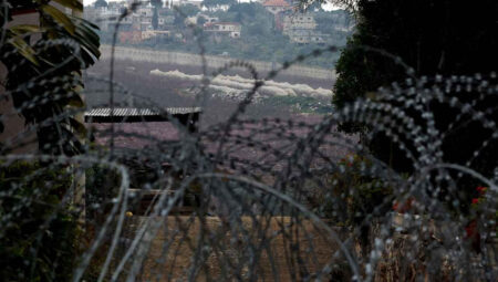 İsrail’le karşılıklı saldırıların sürdüğü Lübnan sınırı ‘hayalet şehre’ döndü